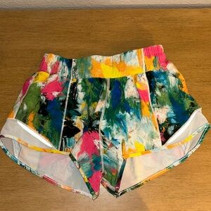 Lululemon 2” Hotty Toddy Shorts